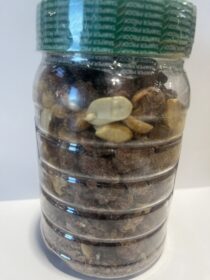 Candy coated groundnuts